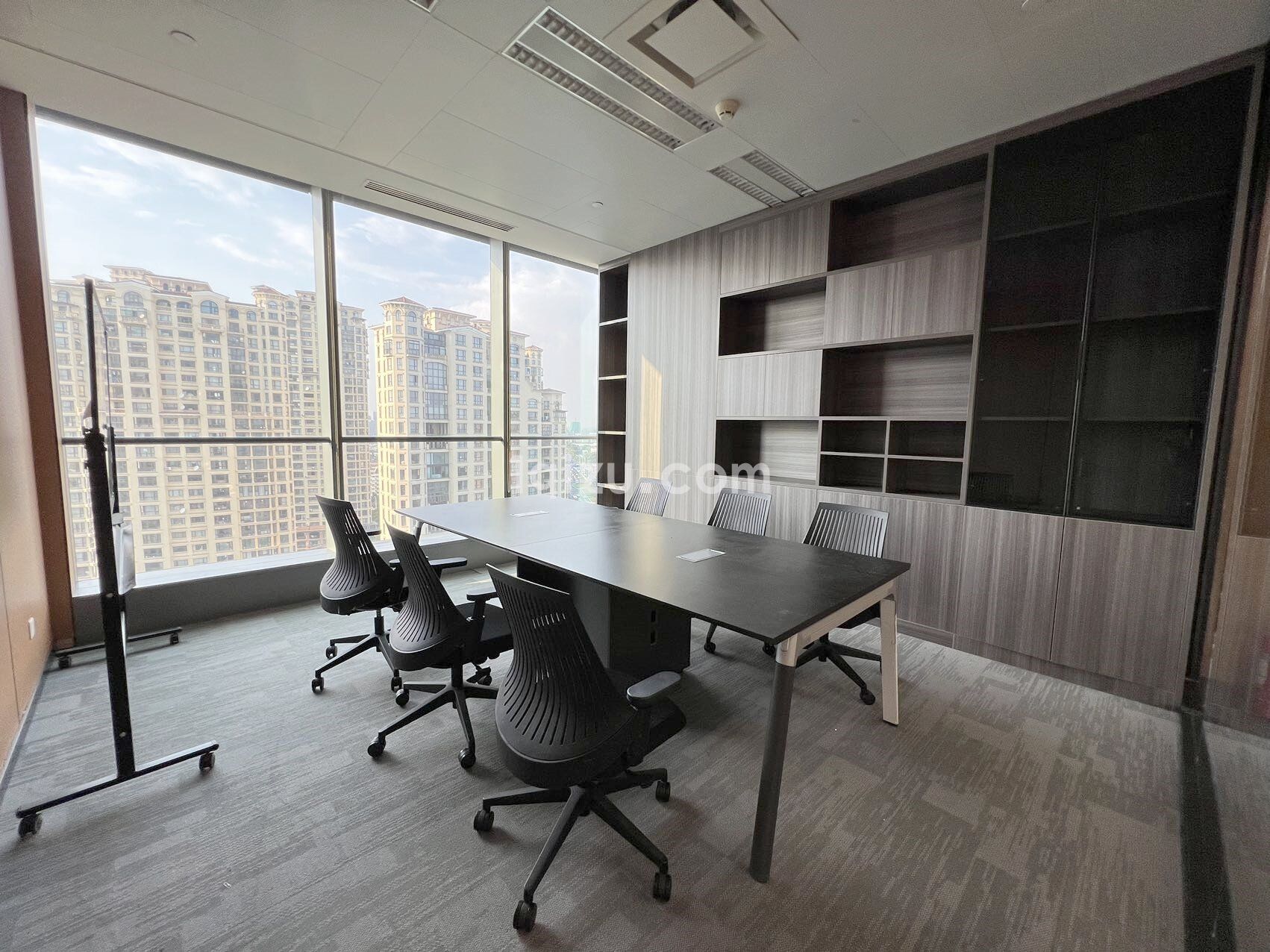 苏州中心B座精装家具340平全落地窗