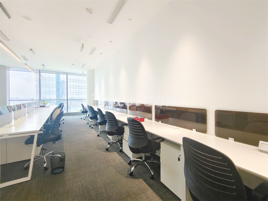 苏州中心D座精装家具390平湖景房