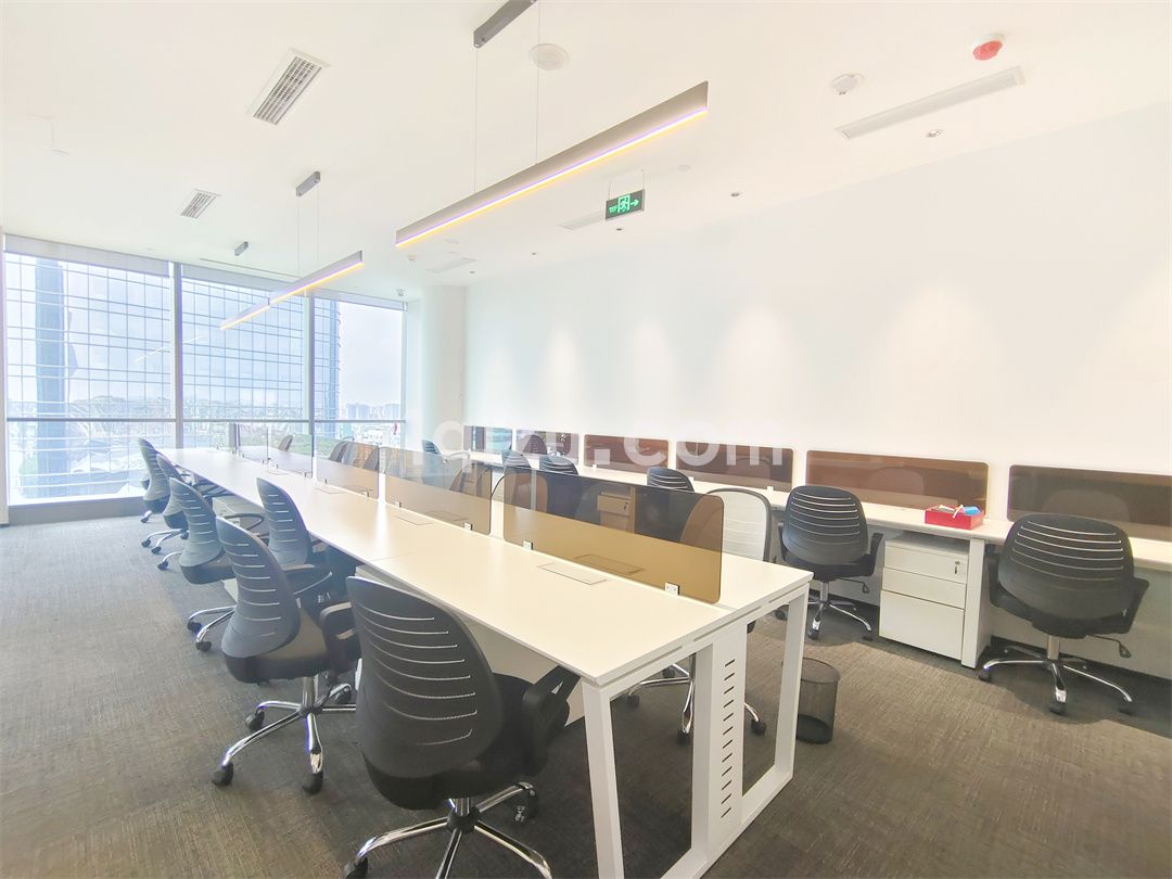 苏州中心D座精装家具390平湖景房