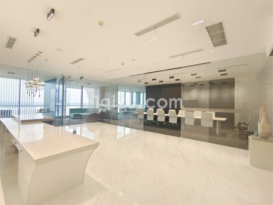 苏州中心D座精装家具390平湖景房