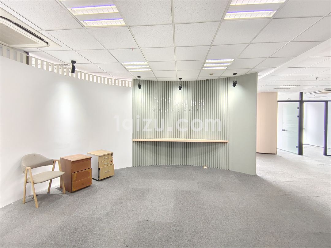 南球汽车站530平精装带家具