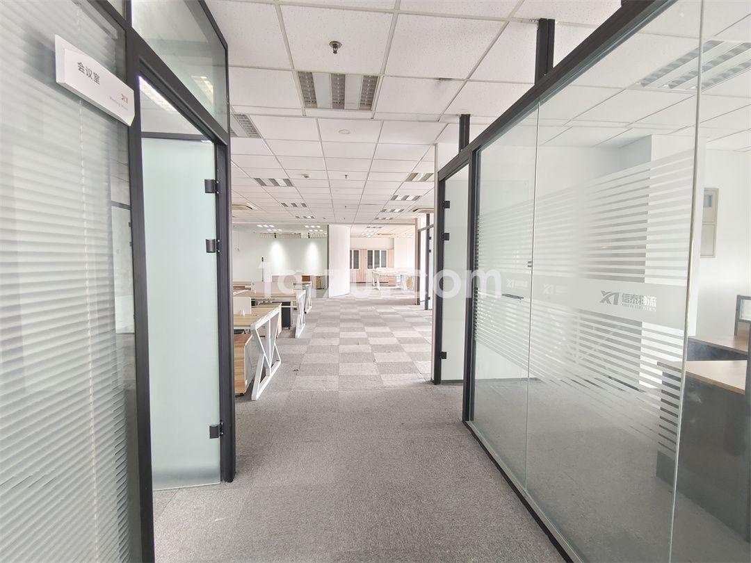 南球汽车站530平精装带家具