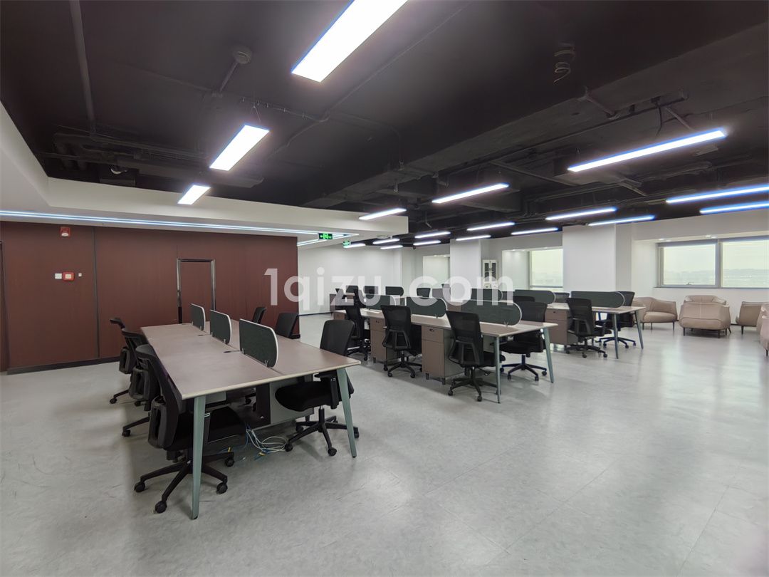 深业姑苏中心整层2000平精装带家具