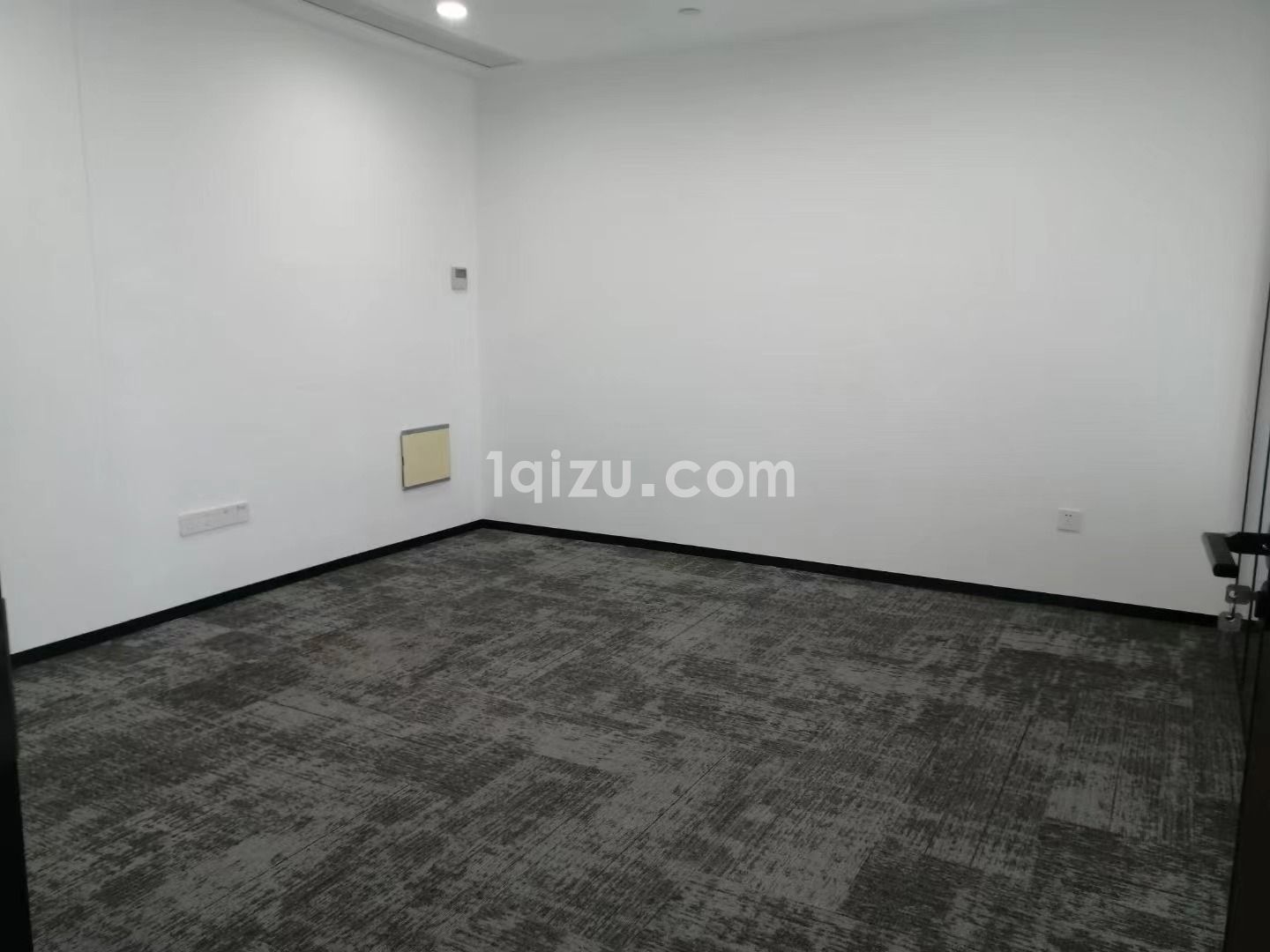 富亿NEO中心