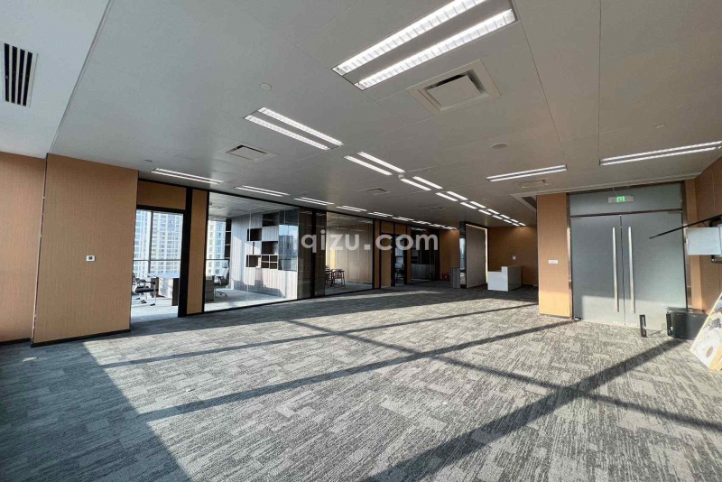 苏州中心B座精装家具340平全落地窗